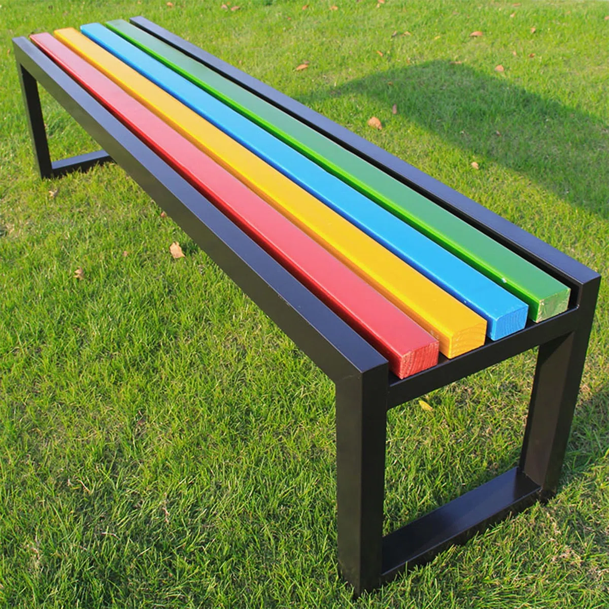 Rainbow - Banco para exteriores, silla de patio sin respaldo para jardín, parque, balcón y terraza, 150 x 40 x 45 cm, banco de diseño arcoíris para espacios al aire libre