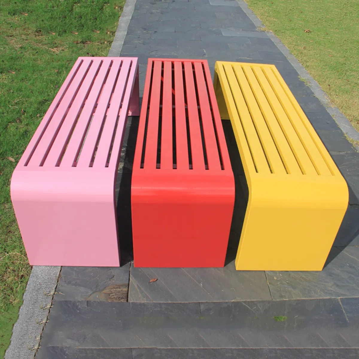 Banco de metal para exteriores, resistente a la intemperie, diseño sin respaldo, asientos 2-3, perfecto para jardín, patio o uso en interiores, solución de asiento elegante