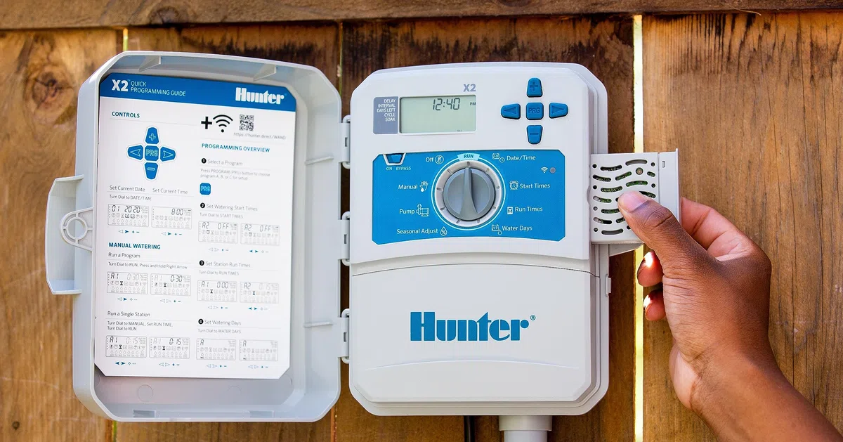 Hunter Hydrawise X2-400 - Controlador Hydrawise de 4 estaciones incluido con módulo WiFi Wand X2 4 zonas para exteriores o interiores, temporizador de riego X2400